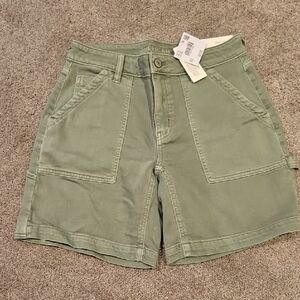 004p American Eagle Outfitters Green Women's Shorts